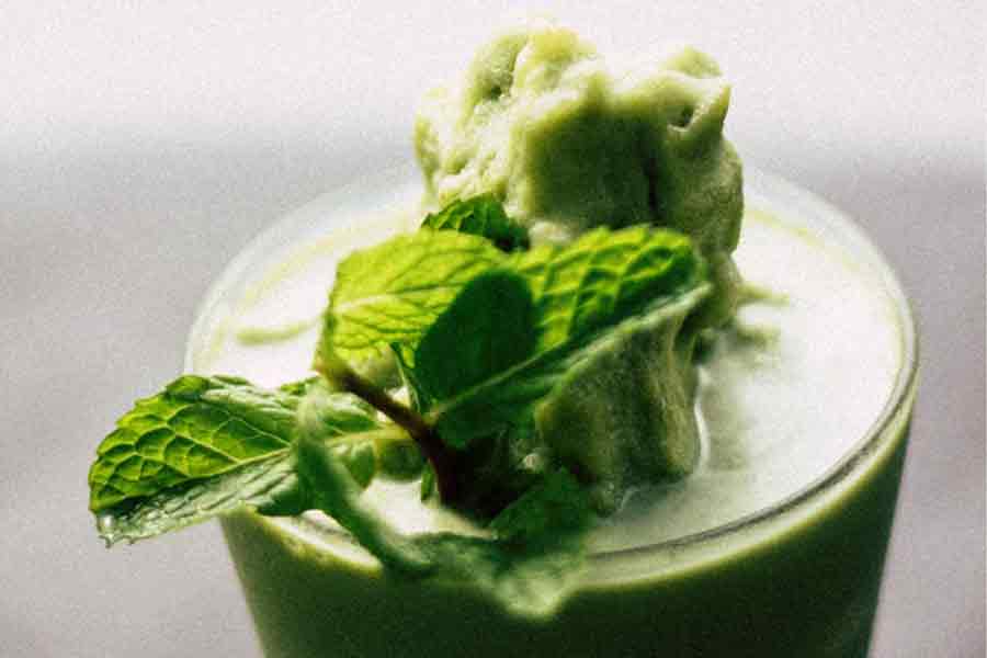 5 ricette di frullati verdi facili da fare con molti benefici